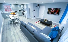 Spacious 2-Bedroom Flat In London - F3